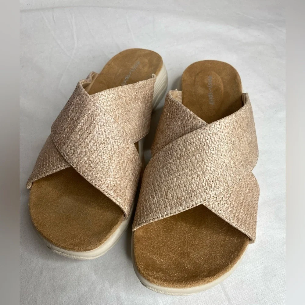 Easy Spirit Womens Taite Light Natural Slide Sandal 7W